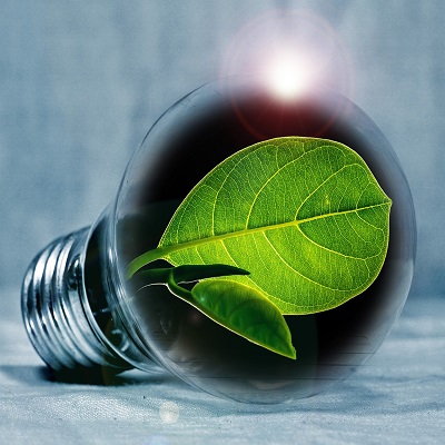 risparmio energetico lampadina energia verde